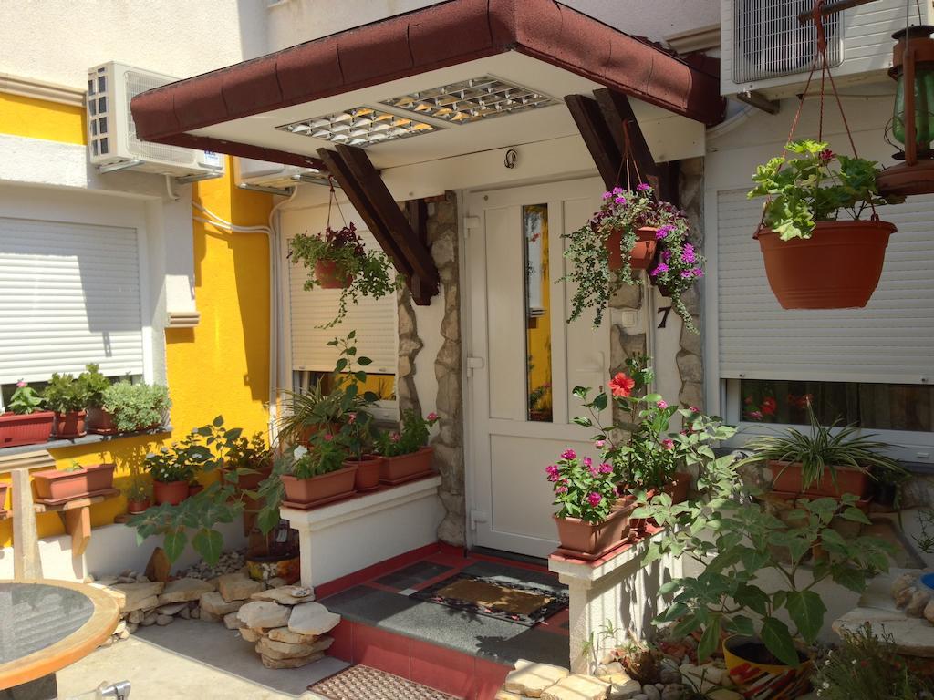 Guesthouse 7Even 모스타르 외부 사진