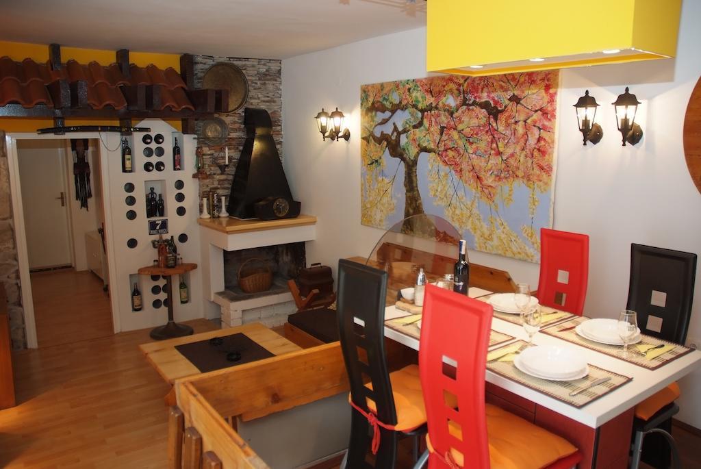 Guesthouse 7Even 모스타르 외부 사진